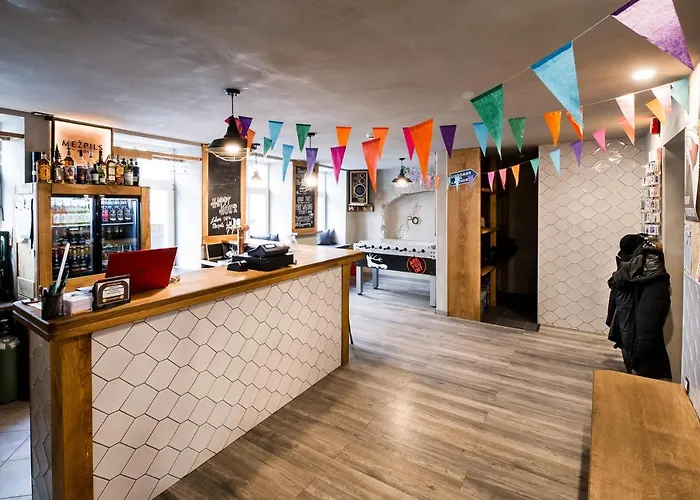 Wicked Weasel Hostel *