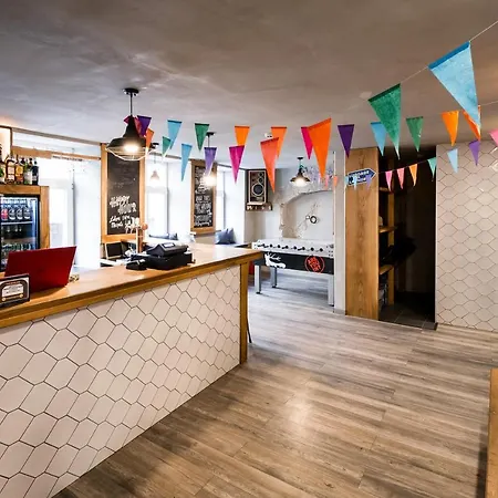 Wicked Weasel Hostel *