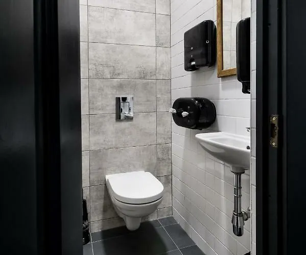 호스텔 Wicked Weasel